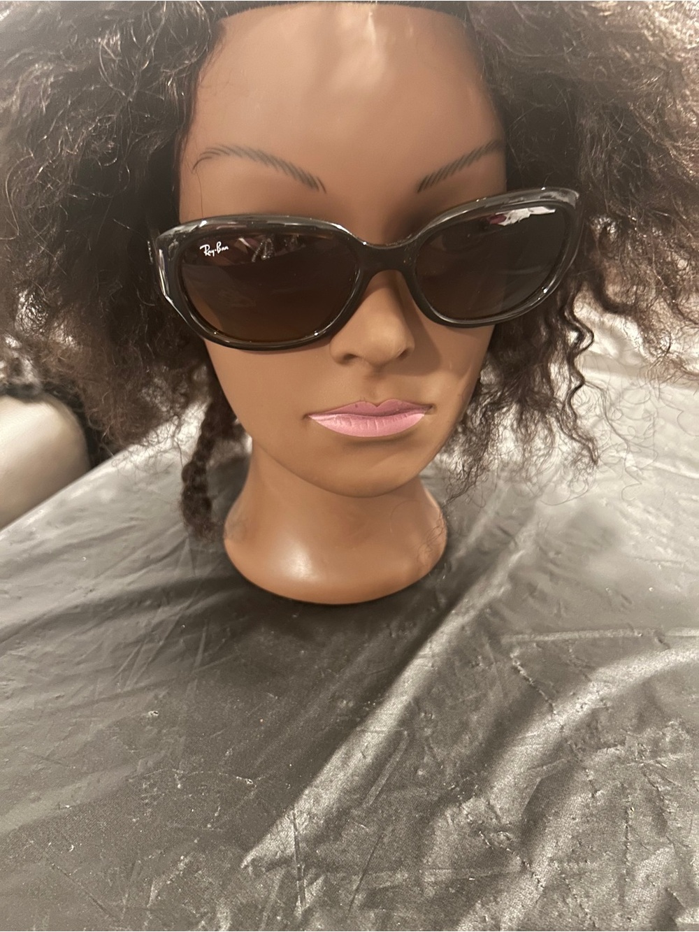 Ray-Ban Women’s Black Cat-Eye Sunglasses with Brown Gradient Lenses